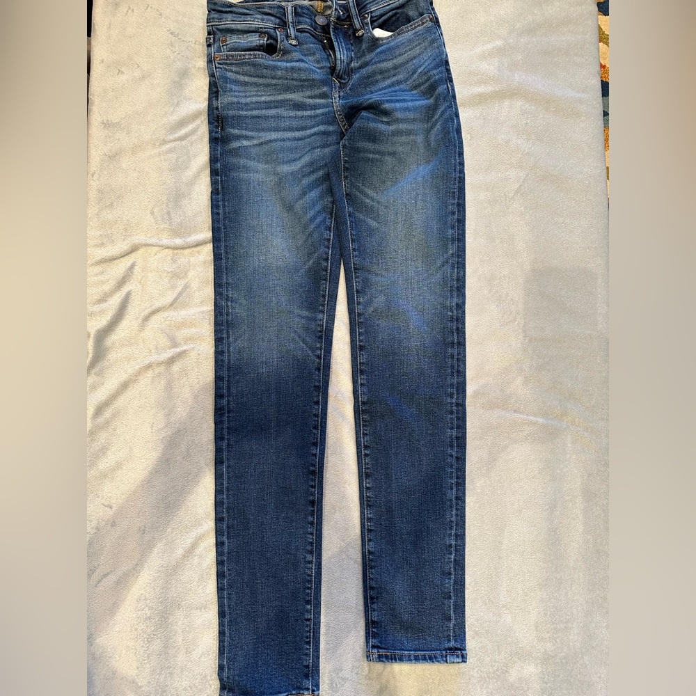 AMERICAN EAGLE OUTFITTERS Boys Size 26/28 Blue Elastic Waist Distressed …